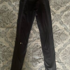 Under Armour leggings.
